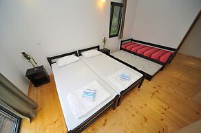 B&B Boatel Charlie