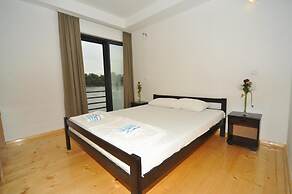 B&B Boatel Charlie