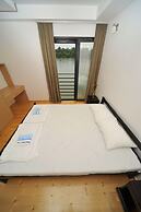 B&B Boatel Charlie