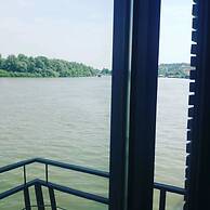 B&B Boatel Charlie