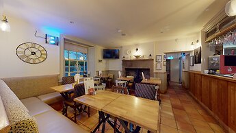Devonshire Arms