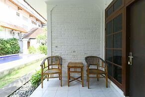 Legian Mas Beach Inn