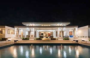 Villa Three Dolphins