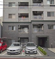 Sunny and Comfortable  Apartment 73