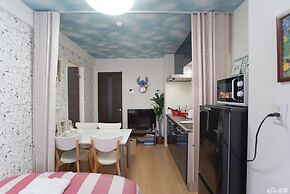 Sunny and Comfortable  Apartment 73