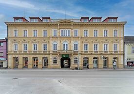 eee hotel Perg