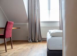eee hotel Perg