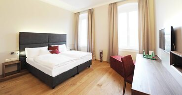 eee hotel Perg