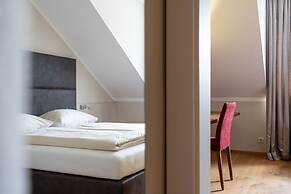 eee hotel Perg