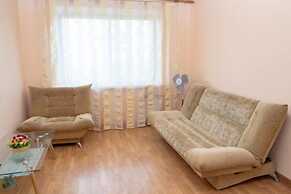 Apartment on Tolstogo St. 25