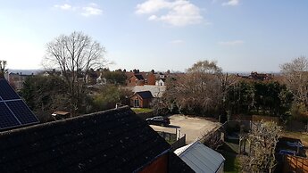 OYO Bath Road Apartments