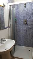 OYO Bath Road Apartments