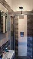 OYO Bath Road Apartments