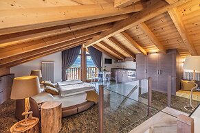 Horse House