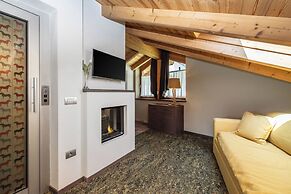 Horse House