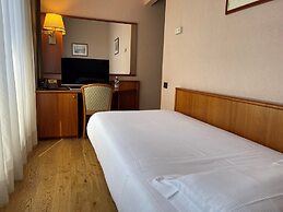 Crystal Hotel Varese