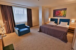 Hotel Terra Europe Brontes