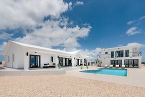 Villa Pelican Bay