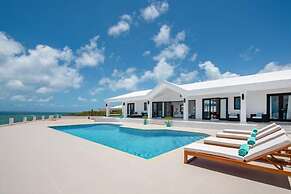 Villa Pelican Bay