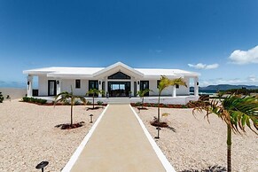 Villa Pelican Bay