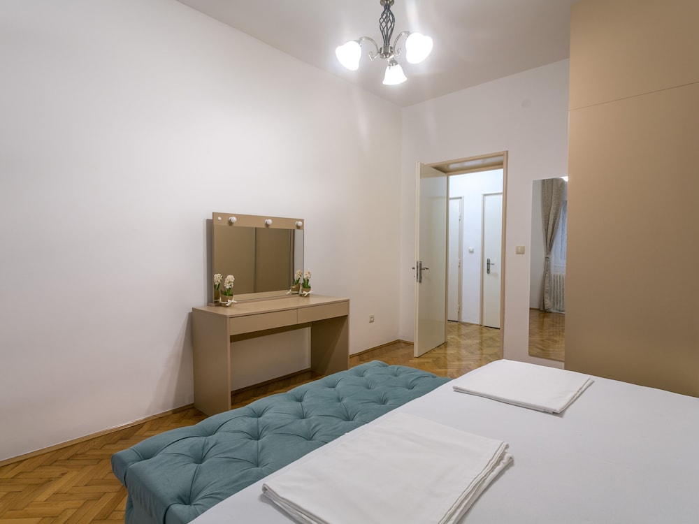 Apartment Dositejeva