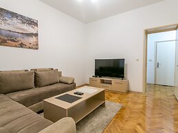 Apartment Dositejeva