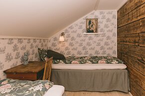 Farmlodge