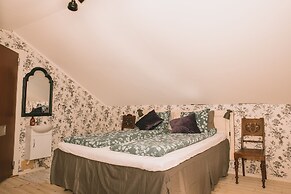 Farmlodge