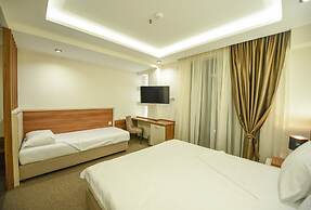Hotel Lazaro