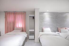 Hotel Momo Juice