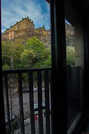 Luxury 1 Bed Castle View Apartment