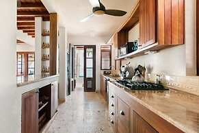 Villa Black Pearl