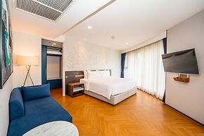 Amanta Hotel & Residence Sathorn