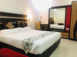 Raghu Mahal Hotel