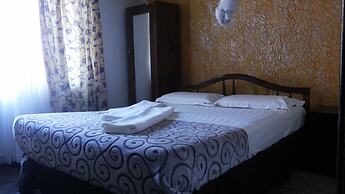 Enro Hotel