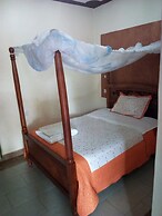 Salanka Inn & Guest House
