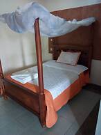 Salanka Inn & Guest House