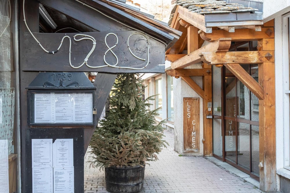 Résidence Les Cîmes - Centre Val d'Isère