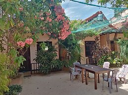Surf & Relax Inn Arugambay