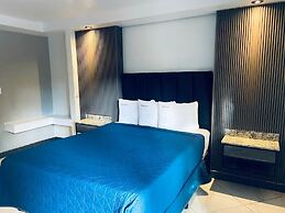 Hotel Suites Royal