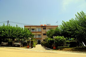 Giota Rooms