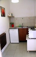 Giota Rooms