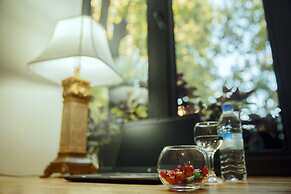 Tea for Two Hotel