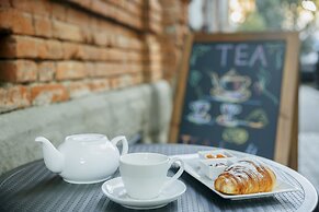 Tea for Two Hotel