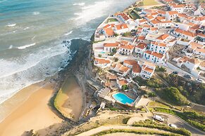 Azenhas do Mar West Coast Design & Surf