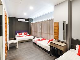 OYO 89381 Moonnight Hotel