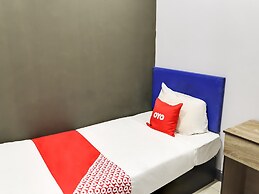 OYO 89381 Moonnight Hotel
