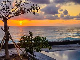 Juan Beach Bungalow
