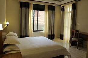 Nandi Residence