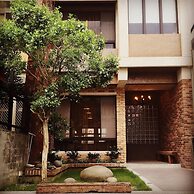 Lin's Inn